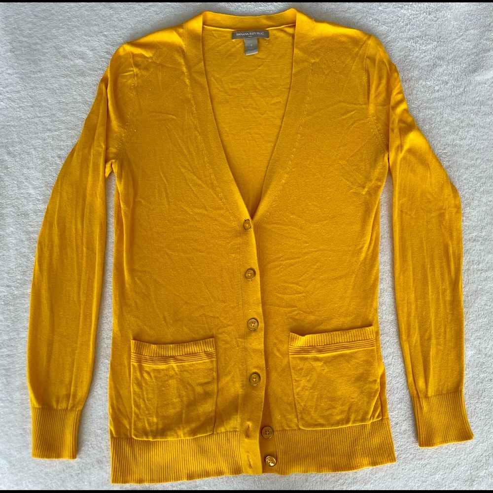 Women’s Banana Republic Button-up cardigan